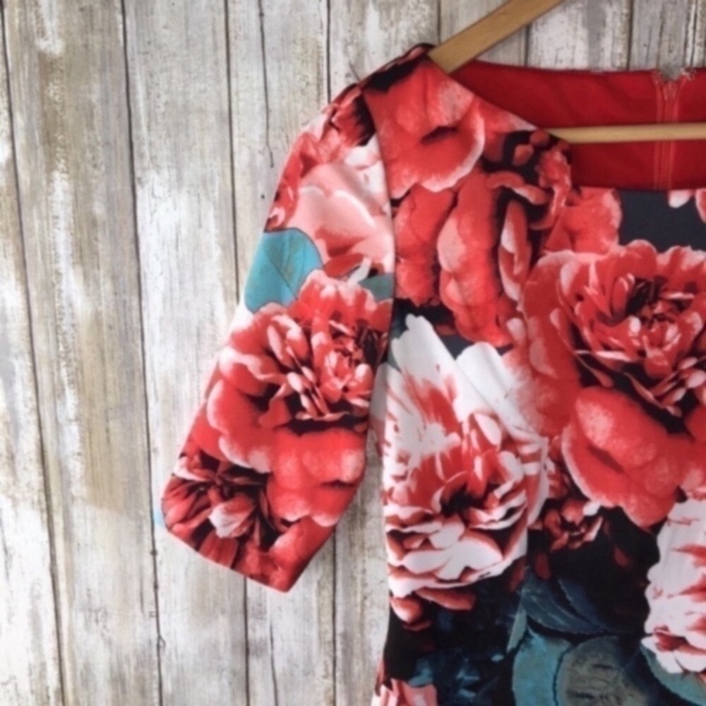 Tahari Floral Fitted Dress - Picture 2 of 6